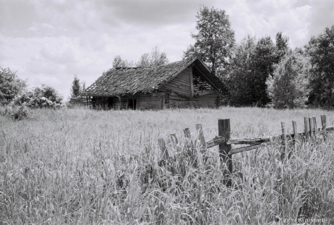 7b.Shingle Roof, Hudzjenjaty (Hudzinjenta) 2018, 2018121_03A