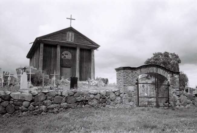 8.Churches-of-Belarus-DXIV-R.C.-Cemetery-Chapel-of-St.-Anne-Paljany-Ashmjany-District-2018-2018213_35A