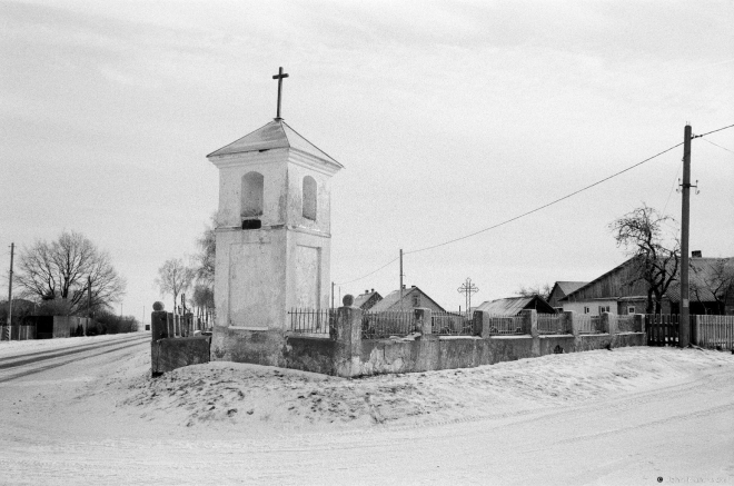 8a.Roadside Chapel (1856) at World War I German & Russian and 1920 Polish Cemetery, Dauhinau 2016, 2016354-31A (65200031
