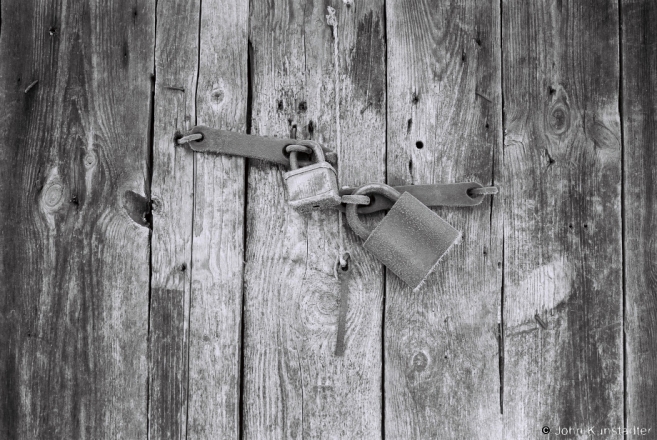 8c.Frozen Padlocks, Lichytsy 2017, 2017011- (F1010036
