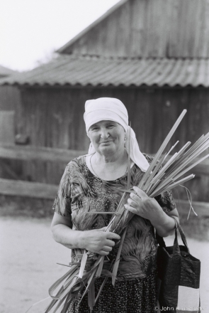 9.Sharing Reeds for Trinity with a Neighbor, Tsjerablichy 2016, 2016218- (F1070032