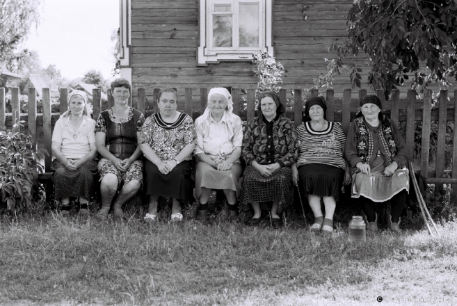9.The Bench XV, Summer Eve after Work, Tsjerablichy 2016, 2016227c- (F1080031