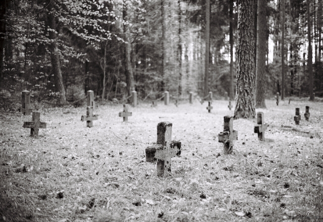 9e.World-War-I-Cemeteries-LXVI-German-WWI-Cemetery-on-Outskirts-of-Markoutsy-2016-2016167-12A