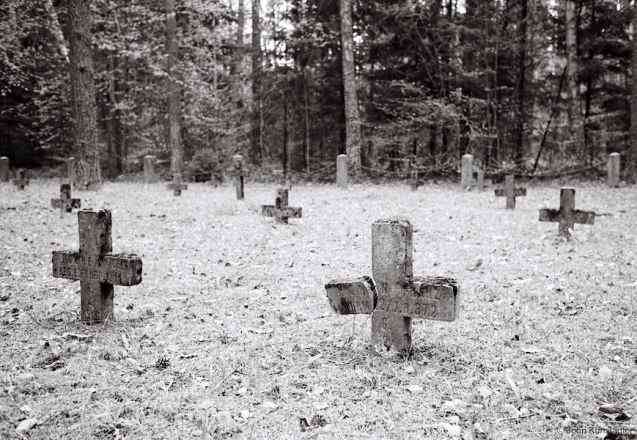 9i.World-War-I-Cemeteries-LXVI-German-WWI-Cemetery-on-Outskirts-of-Markoutsy-2016-2016167-18A