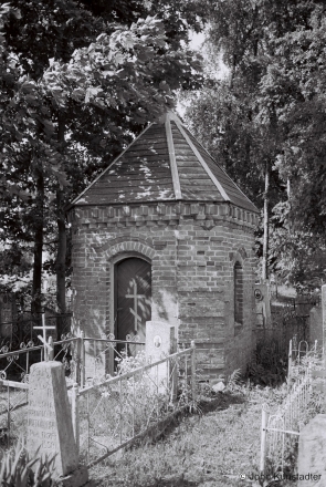 Churches-of-Belarus-CDLIX-Orthodox-Cemetery-Chapel-Knjahinin-2013-2013211b-15A