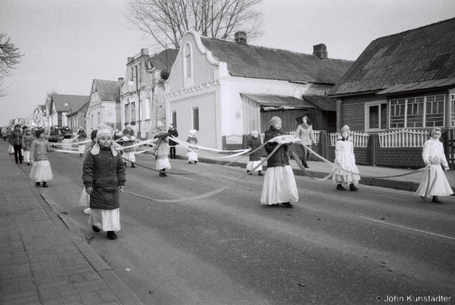 Easter Morning Procession, Iuje 2016, 2016107-9A