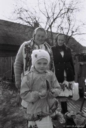 Maja, Easter Morning, Daniljevichy 2015, F1130014(2015095-.jpg