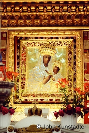 Image-of-the-Mother-of-God-of-Budslau-R.C.-Church-of-the-Assumption-of-the-Blessed-Virgin-Mary-Budslau-2001-2001136-232
