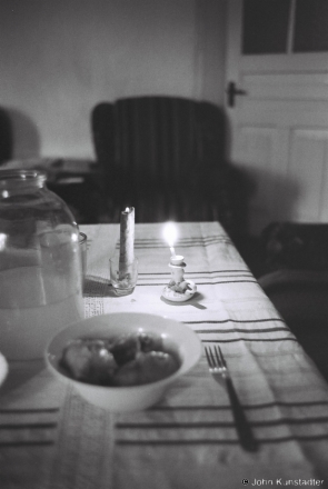 Lighting Candles for One's Forefathers at the Table on the Eve of Radaunitsa, Tsjerablichy 2016, 2016163b- (F1040029