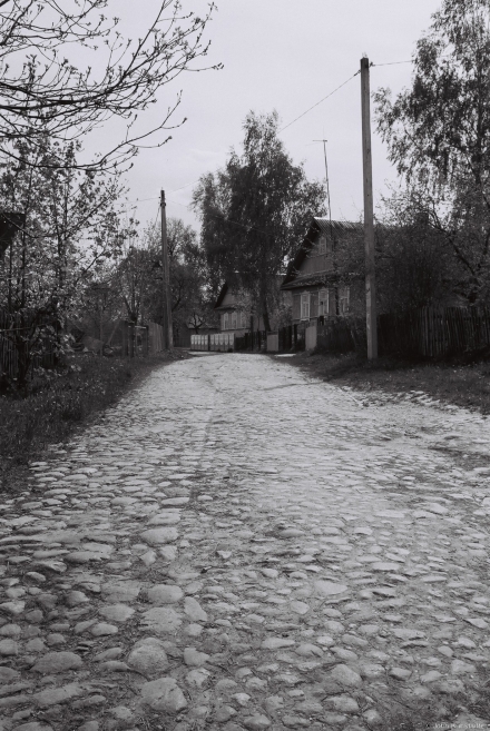 Old-Cobblestone-Street-Halimtsy-2013-2013124-18