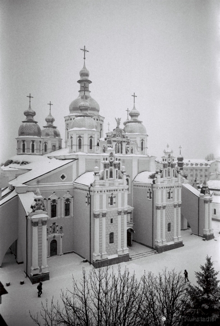 St.-Michaels-Golden-Domed-Cathedral-Kyiv-2019Михайлівський-Золотоверхий-собор-Київ-2019-р.-2019010_12