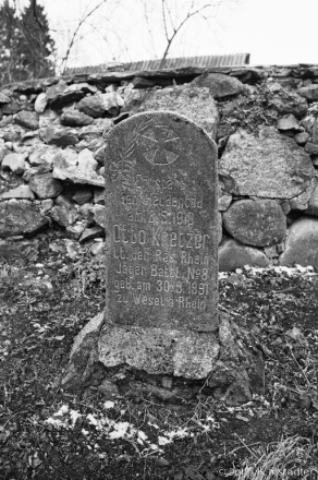 WWI-Cemeteries-XXXIX-German-Grave-in-Churchyard-of-R.C.-Church-of-the-Holy-Trinity-Danjushava-2008-2008079-23A