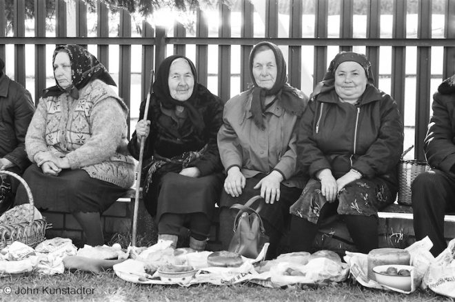 blessing-of-bread-for-tsjerablikau-holy-saturday-azdamichy-2009