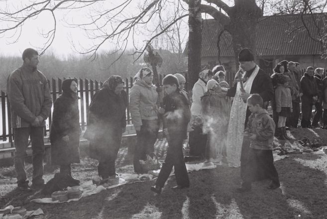 blessing-of-easter-bread-azdamichy-20106