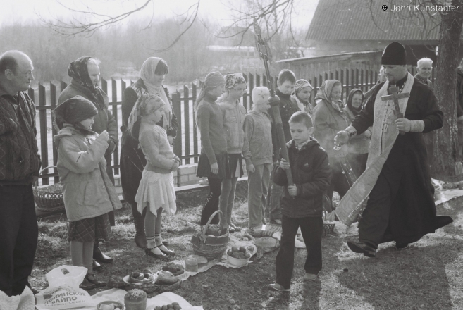 blessing-of-easter-bread-for-tsjerabljuki-azdamichy-2012-2012086-10a