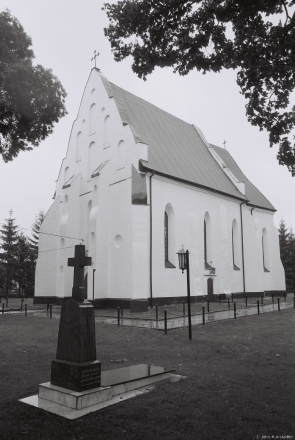 church-of-the-holy-trinity-ishkaldz-2012-2012214a-24a
