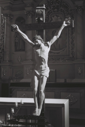crucifix-kamai-2011