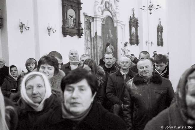 easter-morning-mass-iuje-f118000820130068a