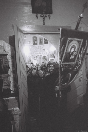 midnight-procession-all-night-easter-service-azdamichy-2013-20130952