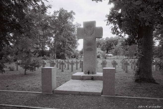 memorial-to-fallen-and-murdered-in-september-1939-kobryn-2013-2013189a-21a-jpg