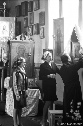 preparations-for-easter-service-azdamichy-2009-2009076-05