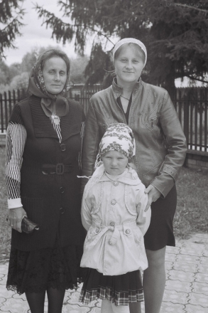 three-generations-azdamichy-2012-2012275a-1a2