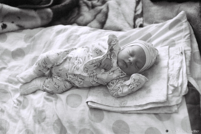 11-belarus-in-faces-cxxx-two-week-old-nastsjushanka-tsjerablichy-2014-2014016b-082