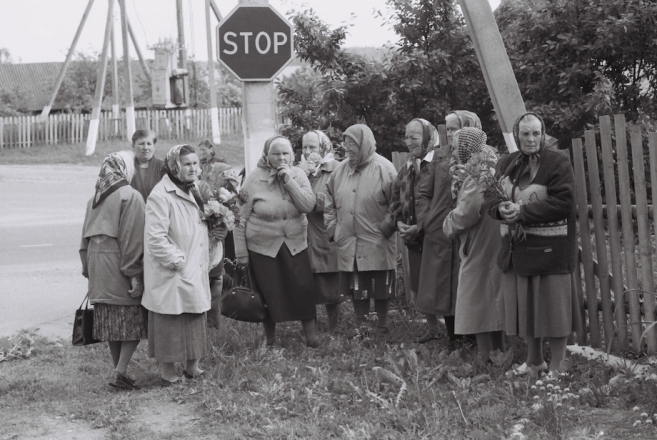 waiting-for-the-visitation-of-the-image-of-christ-the-merciful-kamjena-2009